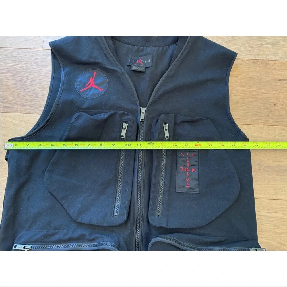 Travis Scott Cactus Jack x Jordan Utility Vest Black Men's Size M